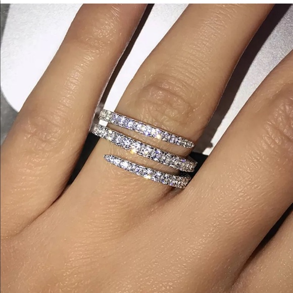 New 925 Silver Gorgeous Cubic Zirconia - Picture 2 of 5
